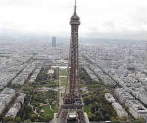 Picture Steps Eiffel Tower on The Paris Wonder  Eiffel Tower Was In The News Again When A Piece Of