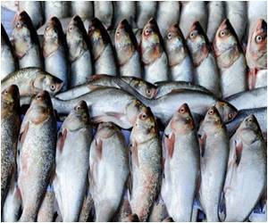  Fish Intake Cuts Heart Disease Risk