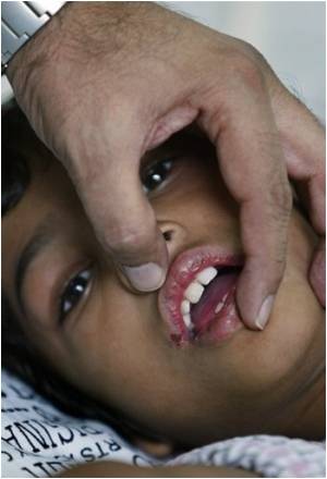 http://www.medindia.net/afp/images/Health-disease-dengue-Asia-vaccine-27931.jpg
