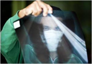 Third H1N1 Pandemic Wave Improbable in 2010
