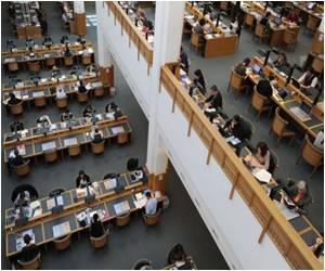 Study Says US Readers Turn Increasingly to Digital Books Study Says US Readers Turn Increasingly to Digital Books