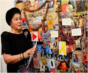 Barefoot Devotees Arrive for Philippines' Biggest Catholic Feast