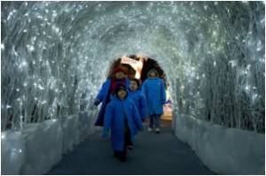 Indian Inventor`s `Climate-Controlled` Jacket to Heat or Cool Wearer Indian Inventor`s `Climate-Controlled` Jacket to Heat or Cool Wearer