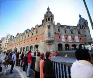 Spain's Association for Blind Puts Disabled to Work Spain's Association for Blind Puts Disabled to Work