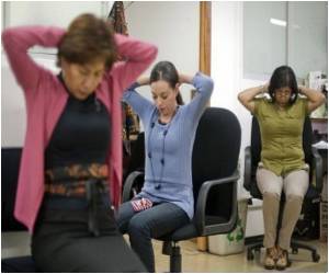  Study Finds That Fidgeting During Interviews Helps Men Relax