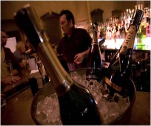 MIT Student Invents Digital Ice Cubes That Detect How Drunk You are MIT Student Invents Digital Ice Cubes That Detect How Drunk You are