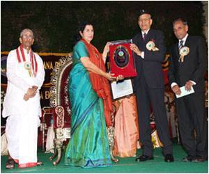 HIV/AIDS Challenge in India - A Success Story HIV/AIDS Challenge in India - A Success Story