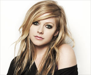  Avril Lavigne Makes Her Comeback at Special Olympics After Battling Lyme Disease