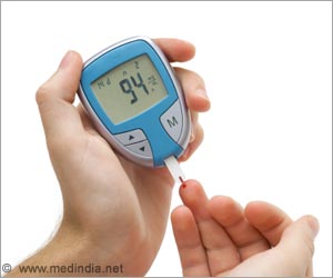 Tips for Diabetics to Stay Healthy During Holiday Season