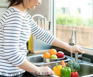 Are Everyday Fruits Leaving Toxic Traces in Your Body?