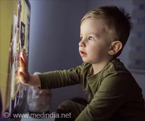 Toddlers With Screens Could be Far Behind in Their Class