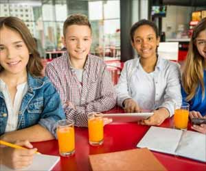 High School Lunches: Students Often Prefer Juice Over Milk, Fruit