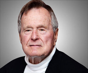 George H.W Bush Discharged from Hospital After Being Treated for His Broken Neck