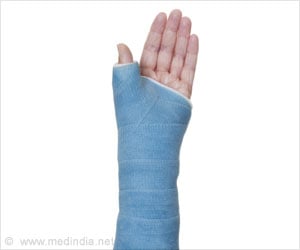 Wrist Fracture- Plaster Cast Better Than Surgical Fixation