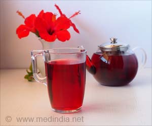 <div>Just a Cup of Hibiscus Tea can Keep Alzheimer's Disease at Bay</div>