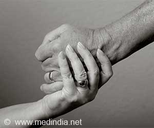 A Partner’s Touch Can Ease Pain, Study Shows