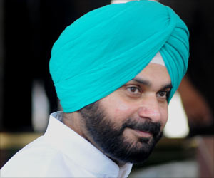  Navjot Singh Sidhu Hospitalized for Deep Vein Thrombosis 