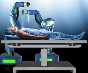 Mobile Unit Sets Out to Train Doctors in Robotic Surgery in Smaller Indian Cities