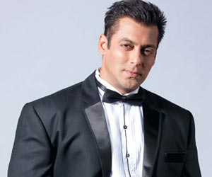 Bollywood Stars Preity Zinta and Salman Khan Cheer Cancer Kids