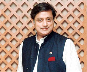 Shashi Tharoor Complains of Chest Pain Shashi Tharoor Complains of Chest Pain